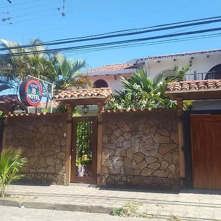 Hotel El Super 8 Santa Cruz de La Sierra Zewnętrze zdjęcie